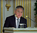 ایشی‌گورو: محافظه‌کاری و تنگ‌نظری را کنار بگذارید